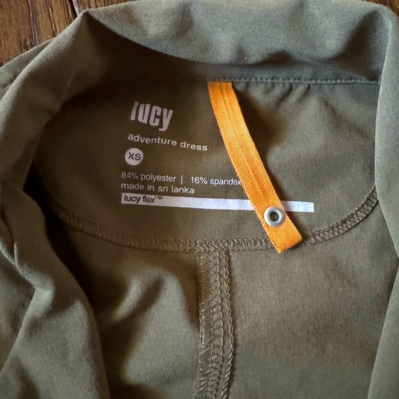 Lucy Green Short Sleeve Snap Front Flex Adventure Dress - Picture 3 of 5